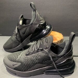 Nike Air Max 270 Women’s Triple Black Sneakers Shoe Size- 7.5